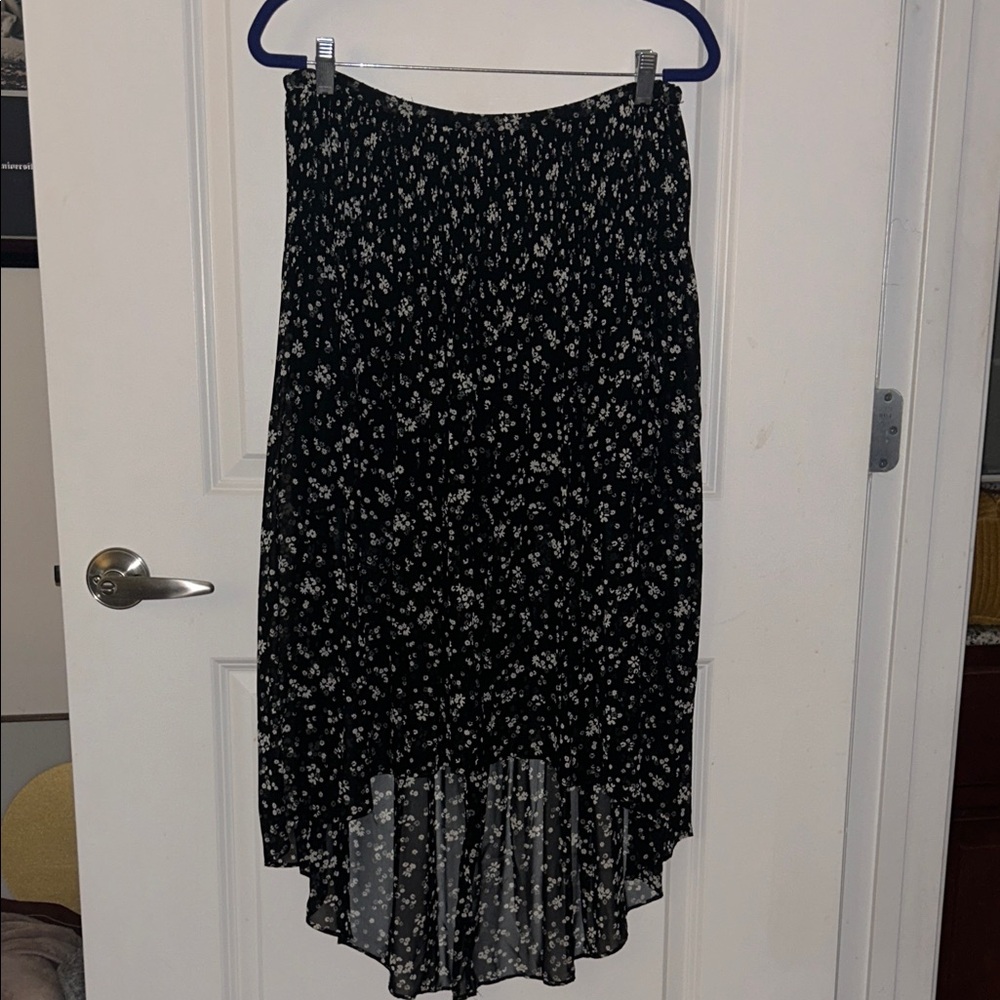 LC Lauren Conrad Black and White Floral High-Low Skirt, XS